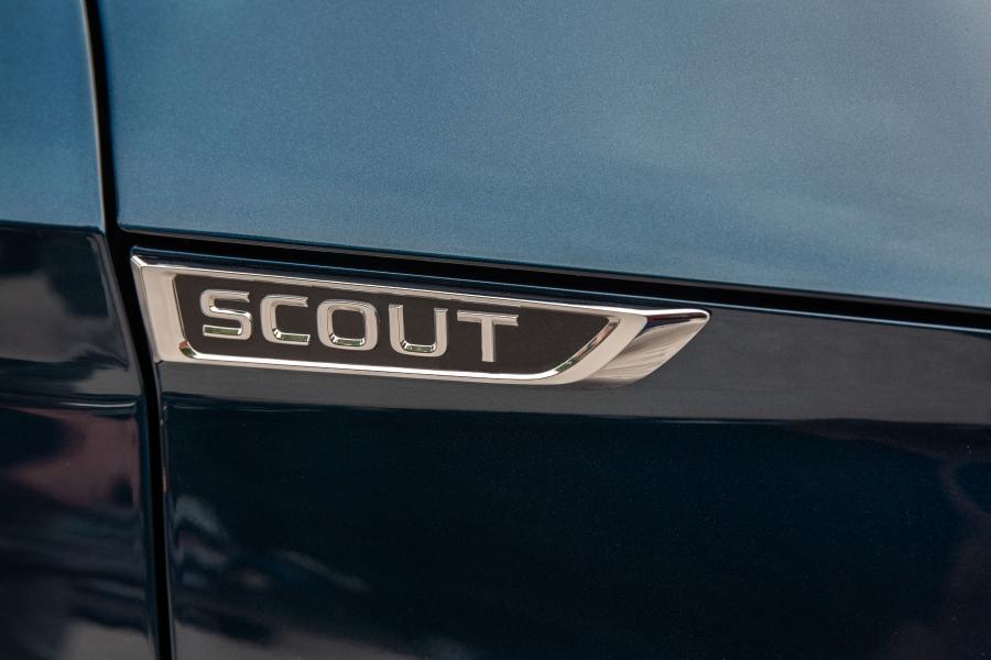 Логотип Skoda Superb Scout 2019 года  (WW) (фото 49 из 72)